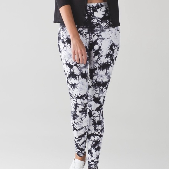 lululemon shibori wunder under